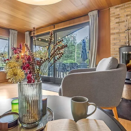 Sheyla - 70m From The Sea By Interhome